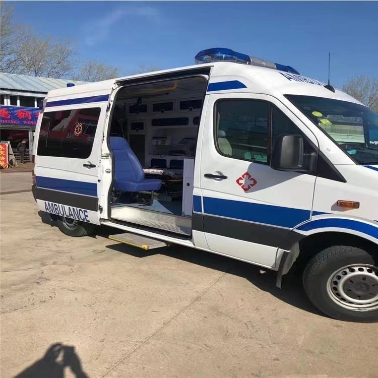 阿荣私人长途救护车出租转院回家